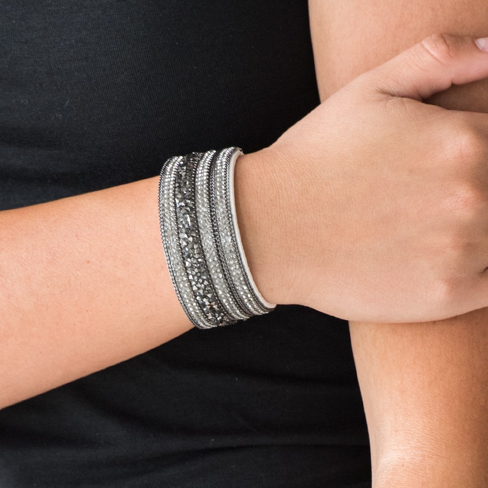❤️‍🔥5/$25❤️‍🔥 Really Rock Band White Bracelet